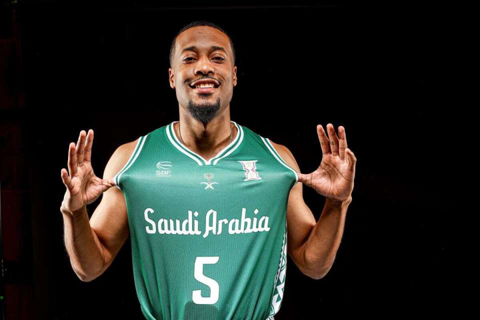 主场作战, 洲杯的首秀, 双杀伊拉克 主场作战, 洲杯的首秀, 双杀伊拉克