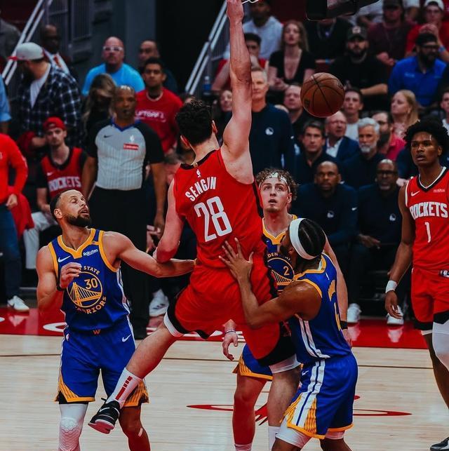 src, 被逼退役, img src, 被逼退役, img