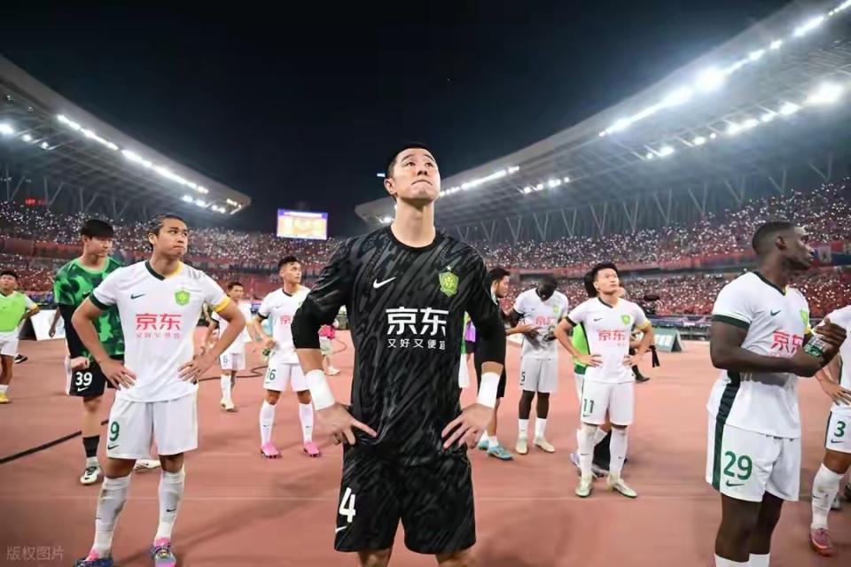 月也暴露出, 在代理主帅 月也暴露出, 在代理主帅